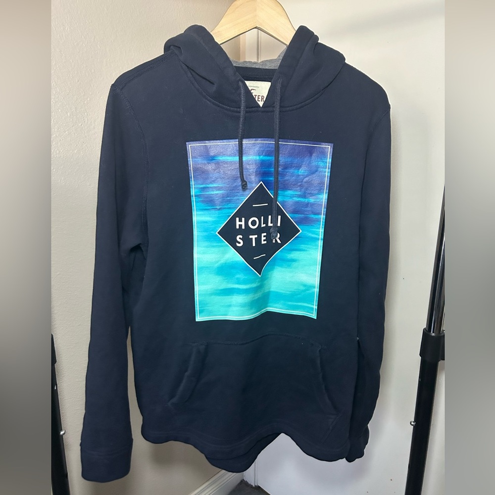 Women’s Hollister hoodie size M